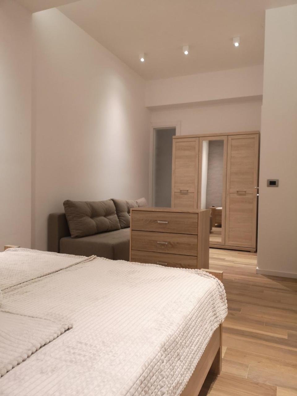 Pankov Apartment Свети Стефан Екстериор снимка